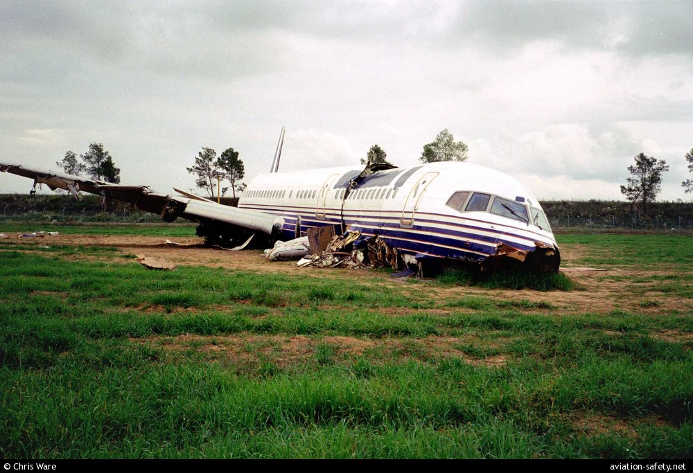 Boeing 757-200 | Britannia airways | G-BYAG | crash landing at Girona airport